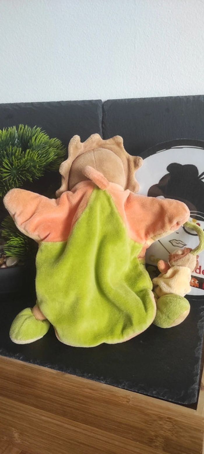 Doudou et compagnie marionnette lion bébé jaune orange vert poche Beige Marron - photo numéro 2