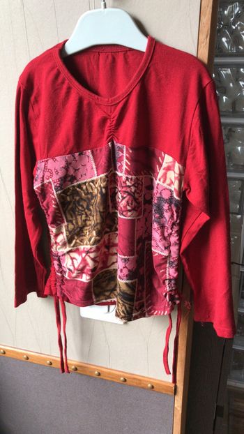 Tee-shirt rouge 8 ans