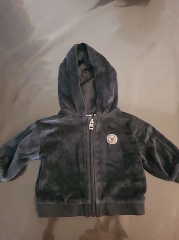 Gilet à capuche