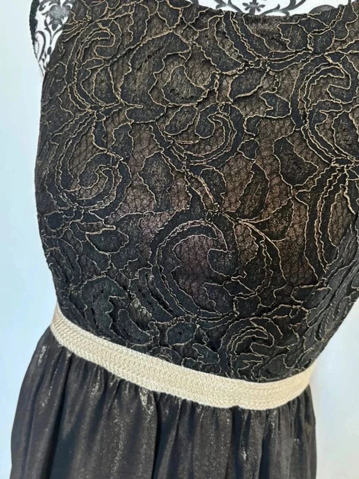 Robe de soirée noire et dorée - photo numéro 3