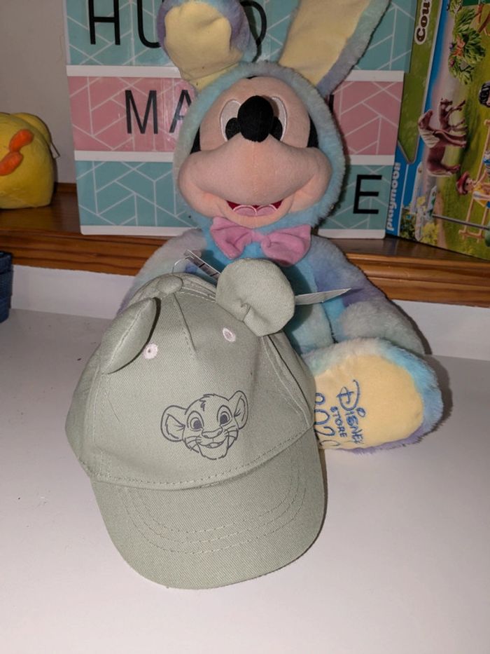 Magnifique casquette bébé simba