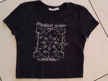 Tee-shirt court