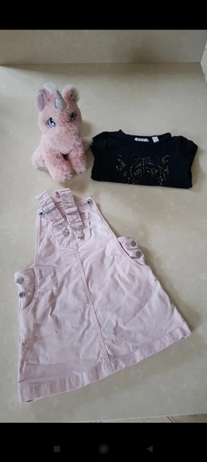 Superbe ensemble robe salopette et haut manche longues 3 ans 🖤🩷