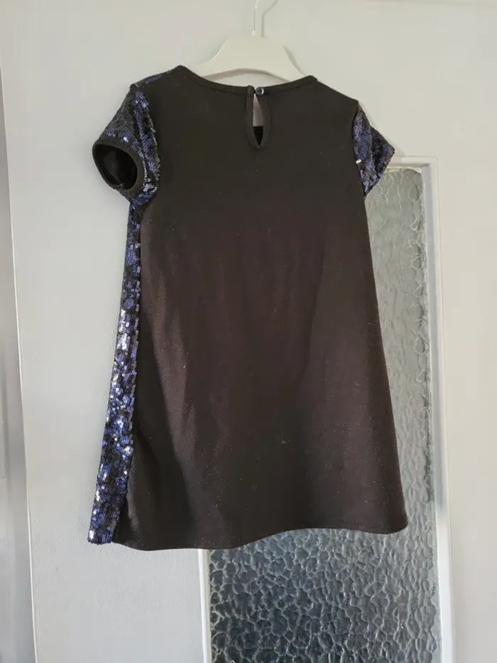 Robe à paillettes - photo numéro 2