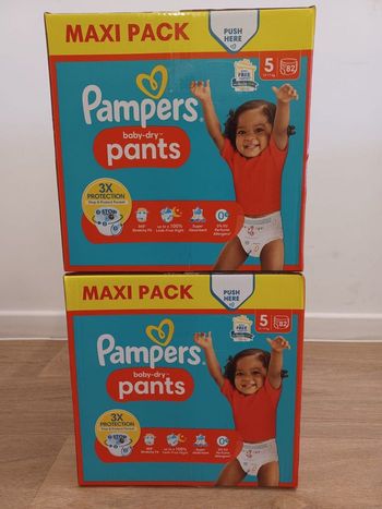 2 cartons couches culottes Pampers baby-dry pants Taille 5- carton de 82 couches