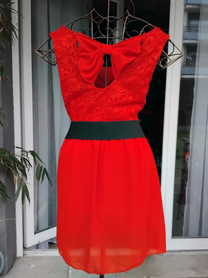 Robe avec noeud au dos - photo numéro 3