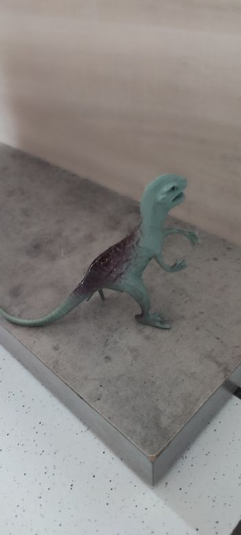 Mini figurine dinosaure