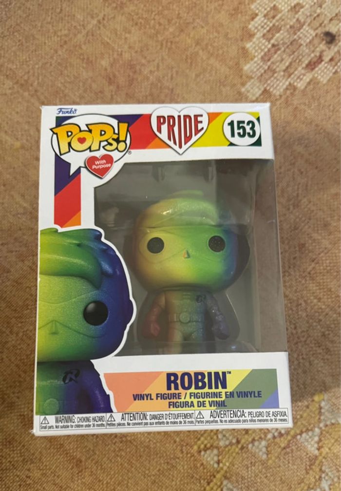 Funko Pop numéro 153 Robin pride neuf