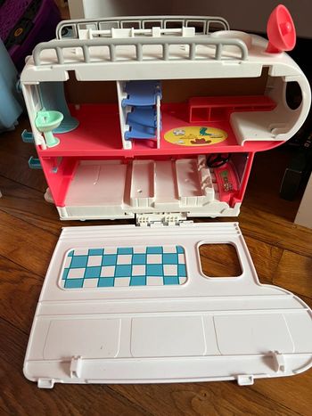 Camping car peppa pig