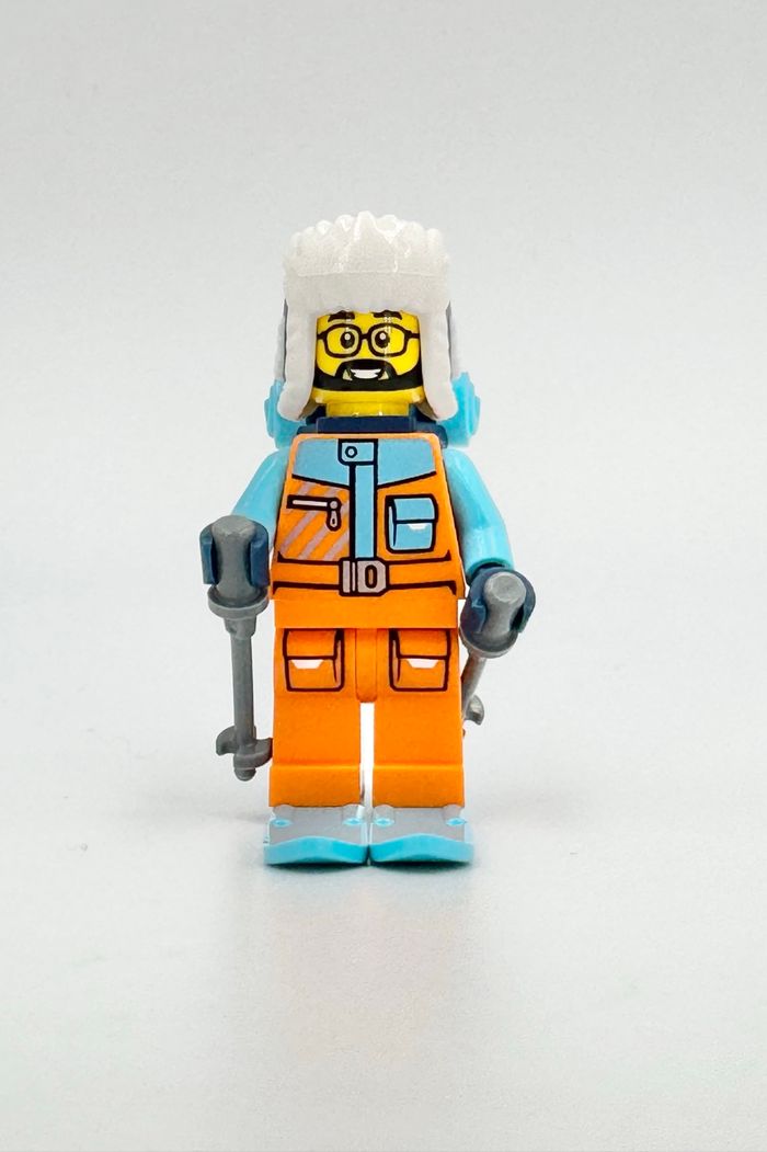 Lego Figurines City : Arctique, Explorateur équipé de  skis et sac - NEUF