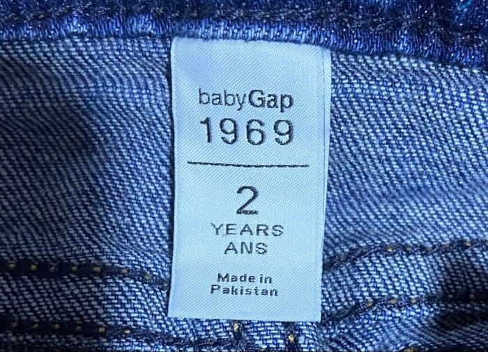 Beau jean evase couleur bleu marque gap taille 2 ans - photo numéro 3