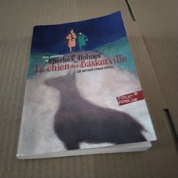 Le chien des baskerville Sir Arthur Conan Doyle