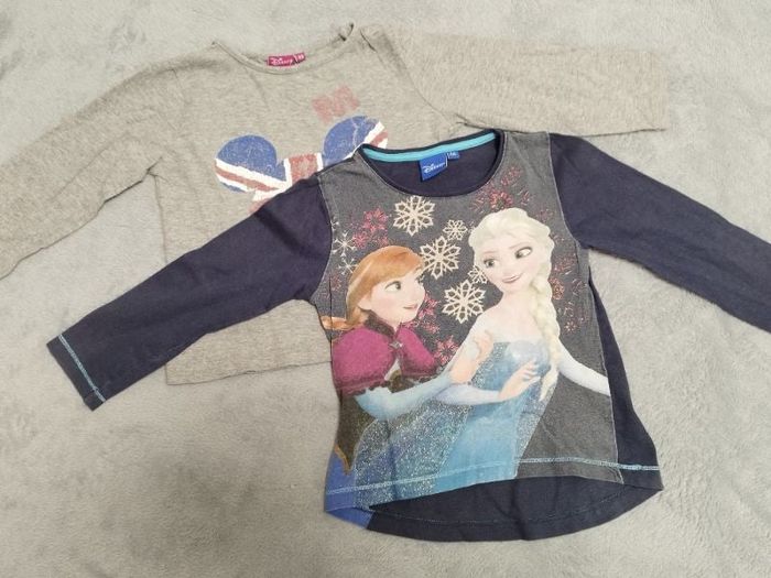 Deux t-shirt manches longues 4 ans Disney