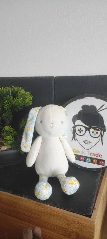 doudou peluche lapin klorane blanc jaune bleu pois fleur gris