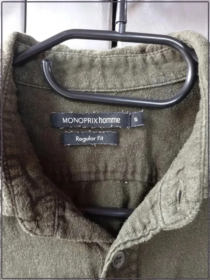 Chemise homme kaki regular fit taille S Monoprix bon état - photo numéro 4