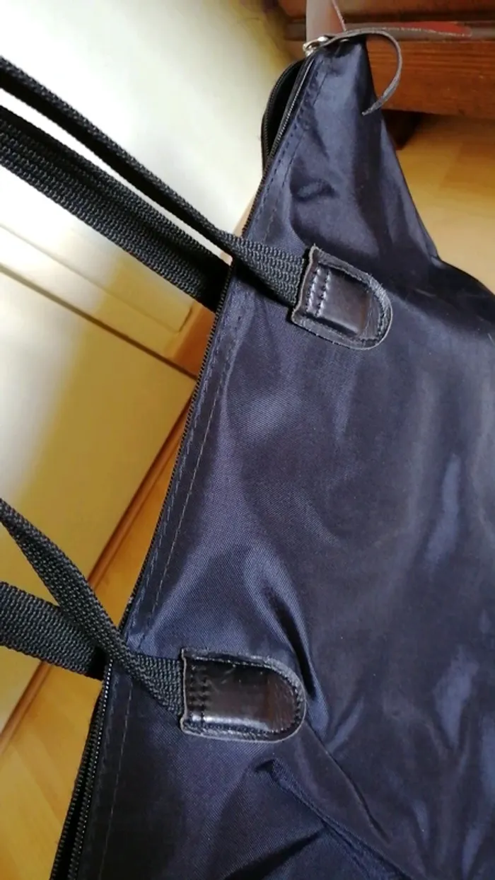 Sac noir - photo numéro 3