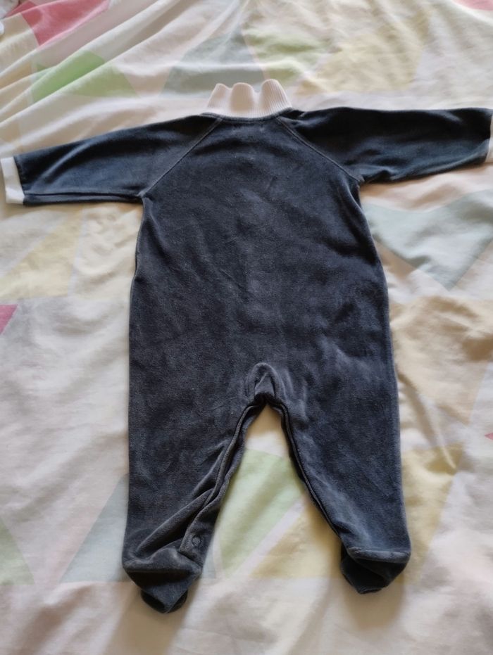 Pyjama velours taille 6 mois - photo numéro 2