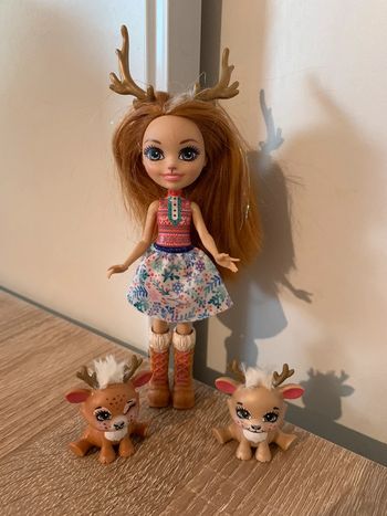 Poupée enchantimals Rainey et ses 2 animaux