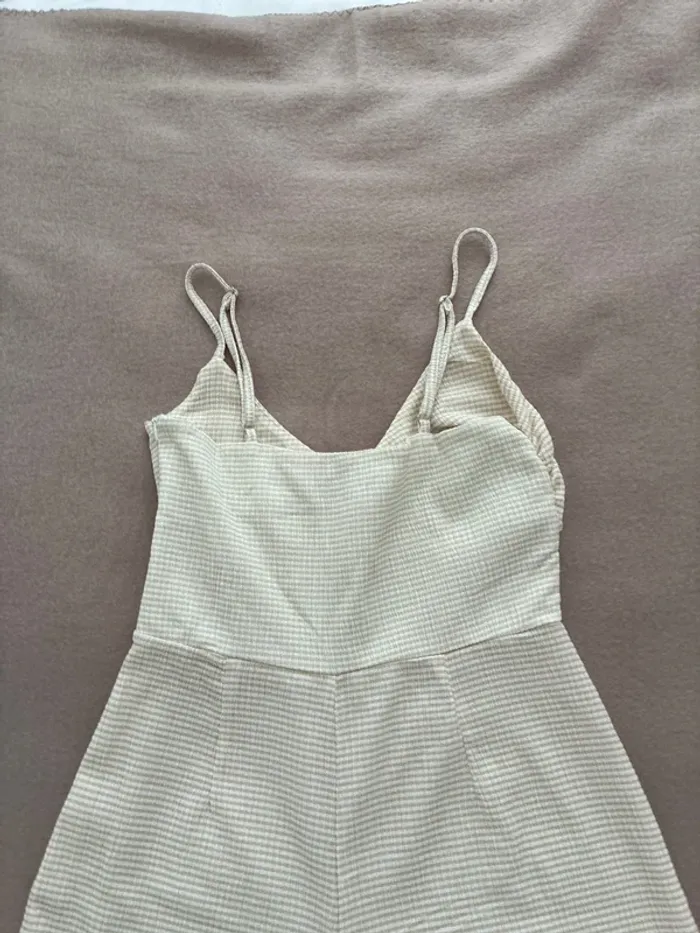 Combinaison beige Stradivarius taille M en parfait état - photo numéro 15