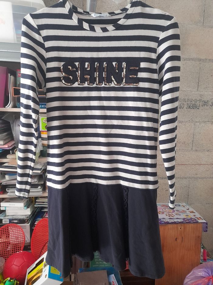 Très jolie robe mayoral pour fille en 8ans