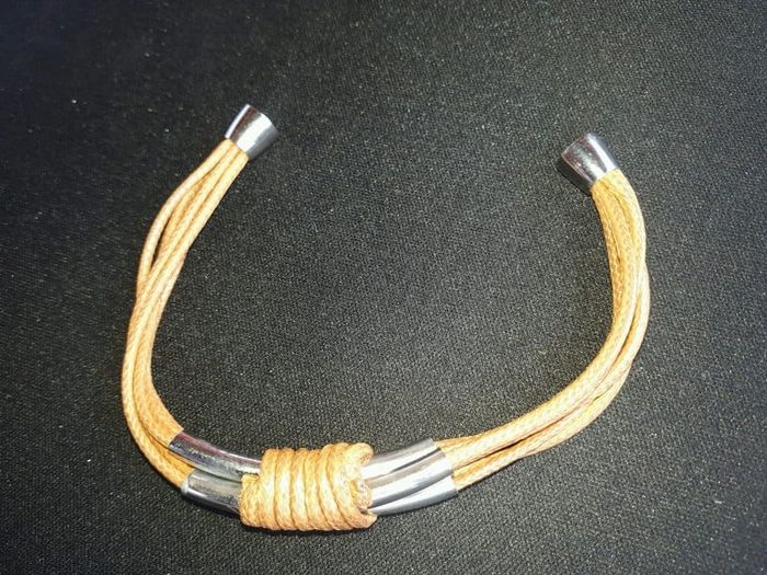 Bracelet aimanté argenté et marron - photo numéro 6