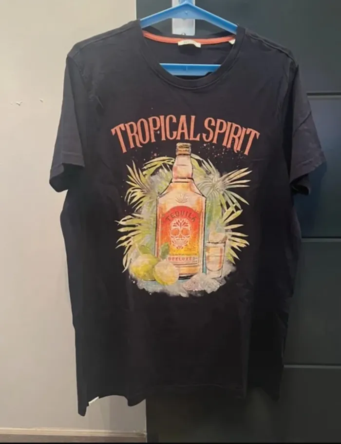 Tee shirt Deluxe neuf