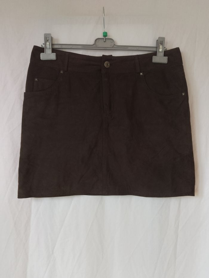 Jupe marron courte de chez Isaco et Kawa