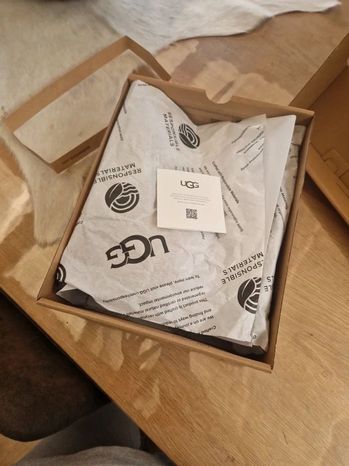 Ugg Classic mini Boots  40 - photo numéro 8