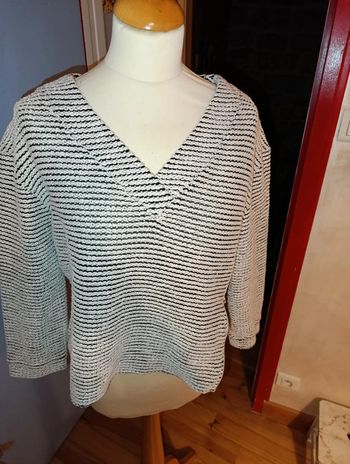 Joli pull de fête Naf Naf taille L soit 40/42