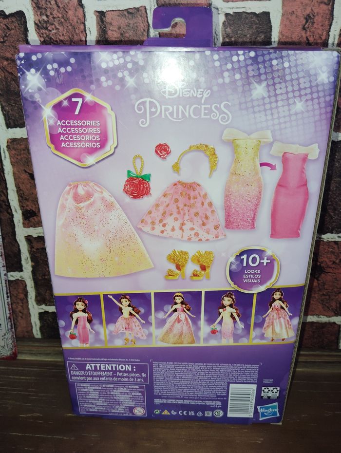 Coffret poupée Belle Disney avec tenues - photo numéro 3
