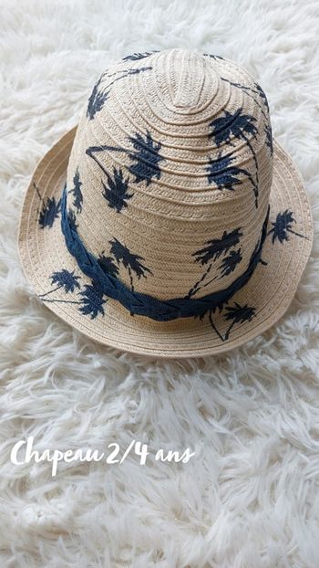 Chapeau 2/4 ans
