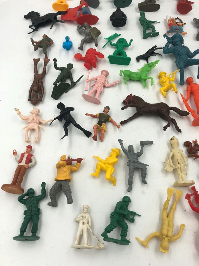 Lot de 46 figurines soldats divers - photo numéro 6