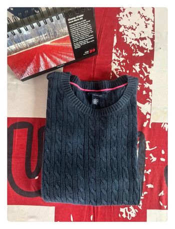 Pull Torsage manche 3/4 Tommy Hilfiger taille M blanc rose dans le col