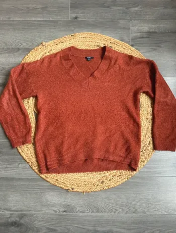 Pull col V Kiabi taille XS