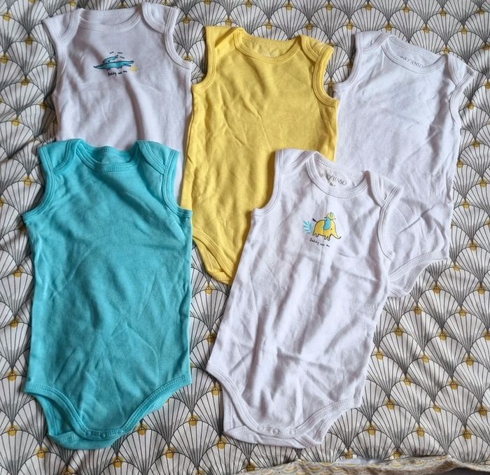 Lot de 5 bodies neufs