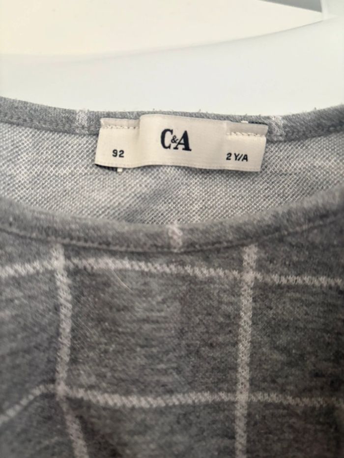 Robe à carreaux C&A - Taille 2 ans - Bon état - photo numéro 4