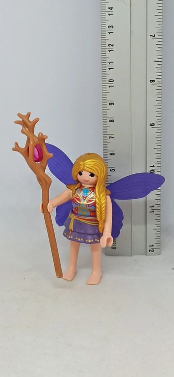 Femme fée ailes violettes et cheveux dorés playmobil
