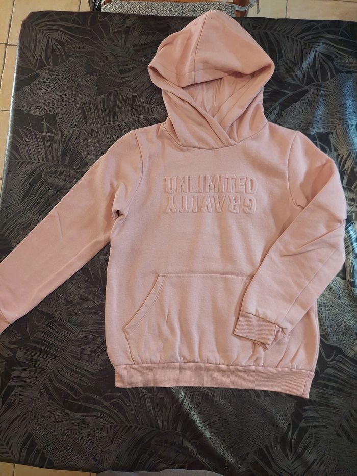 Lot 2 sweat à capuches