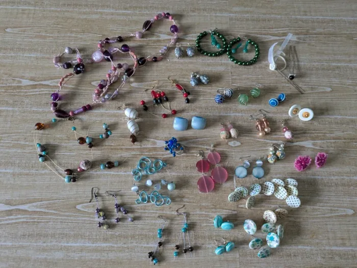 Lot de bijoux fantaisie - photo numéro 2