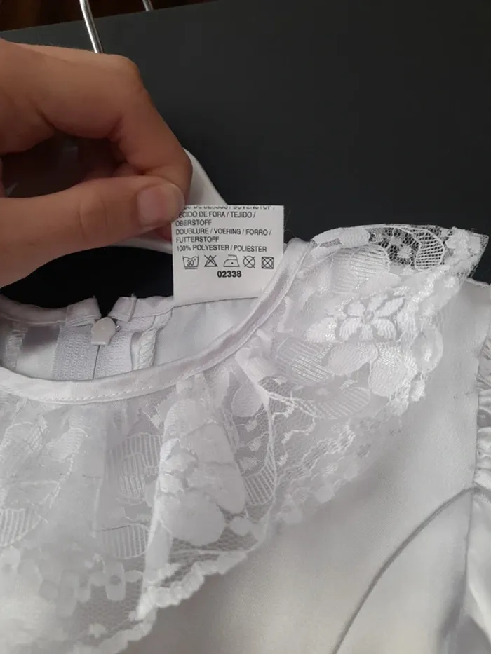 Robe fillette satin et dentelle 3 ans - photo numéro 4