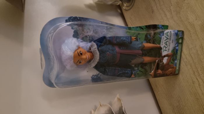 Disney - Raya et le Dernier Dragon - Poupée mannequin Sisu forme humaine - - photo numéro 6