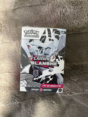 Pokémon - Bundle Flamme Blanche NEUF