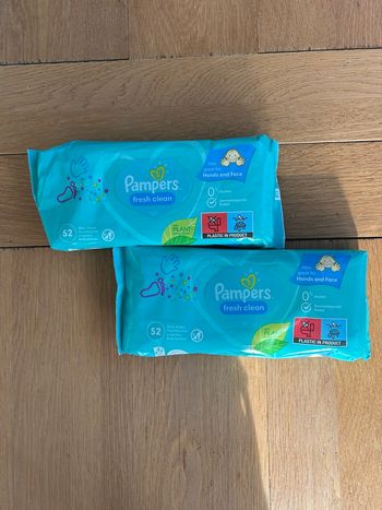 Lot 2 paquets lingettes Pampers 