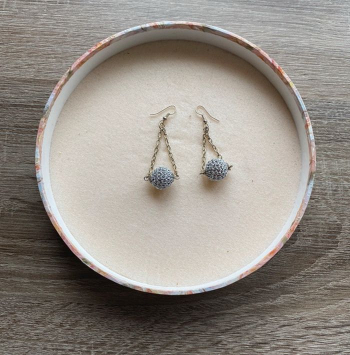 Boucle d’oreille boule