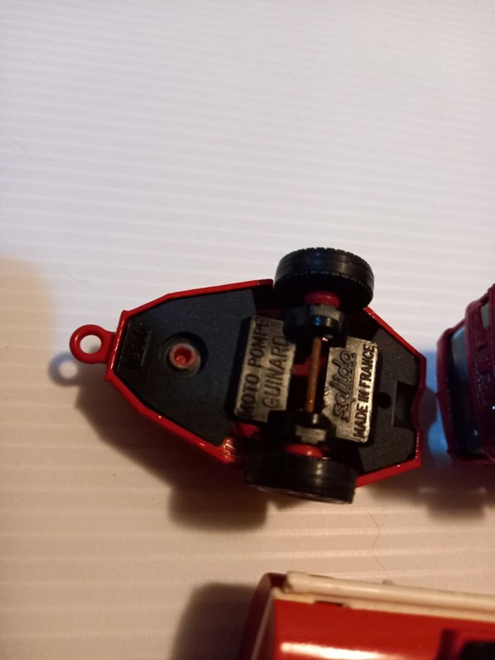 5 véhicules de pompier - photo numéro 10