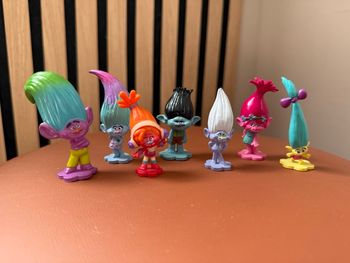 Lot de 7 figurines les Trolls 