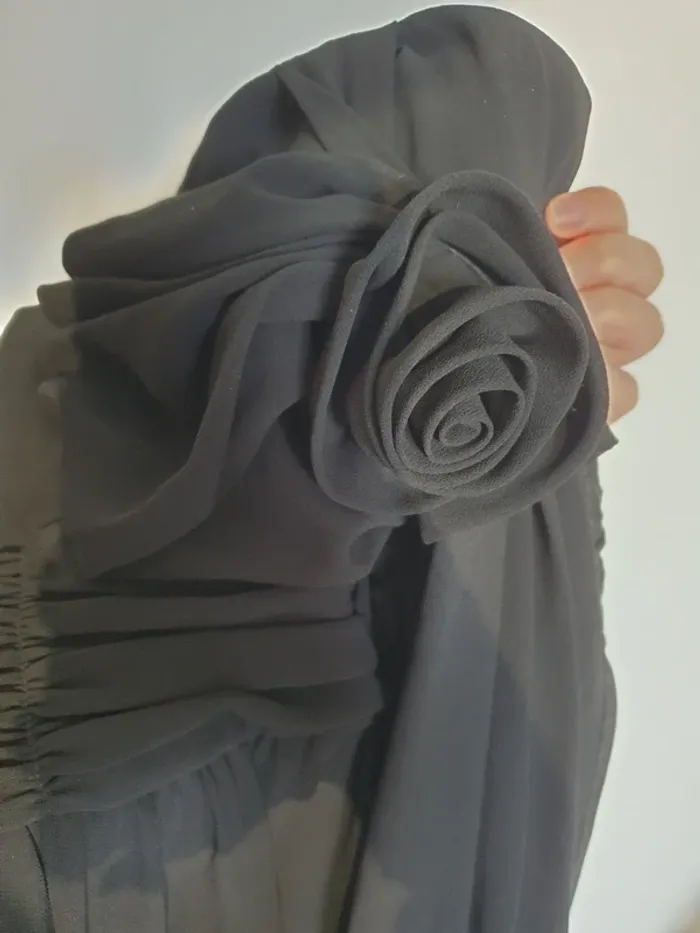 Robe noir - photo numéro 4