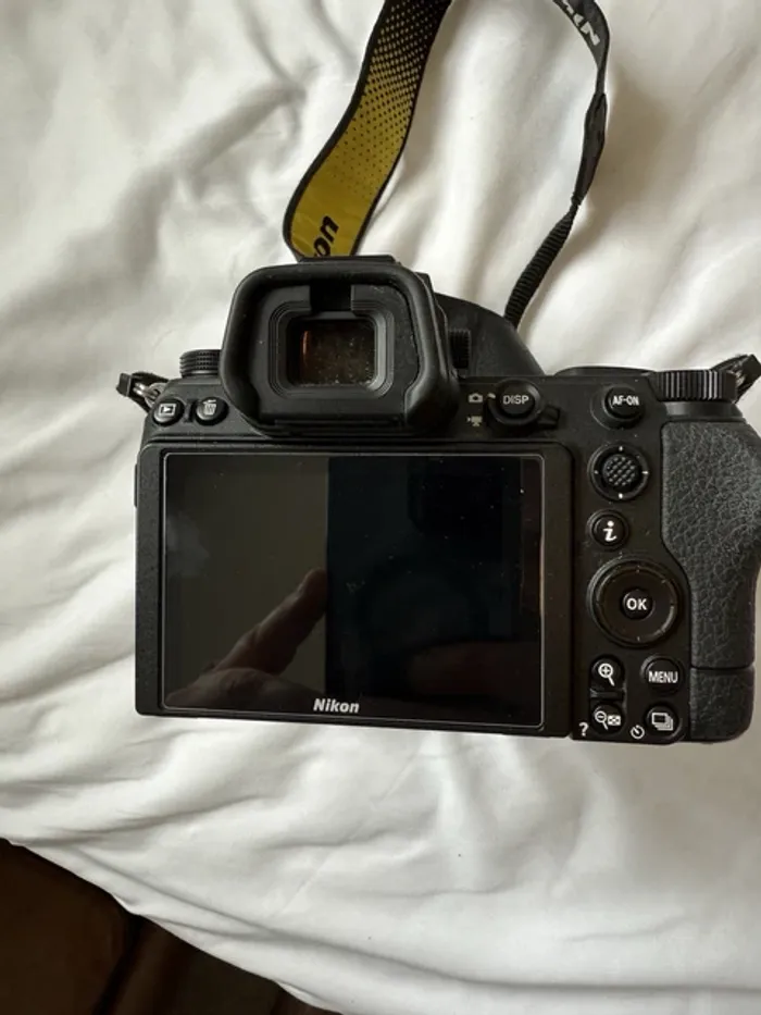Nikon Z 6II et kit objectif appareil photo - photo numéro 3