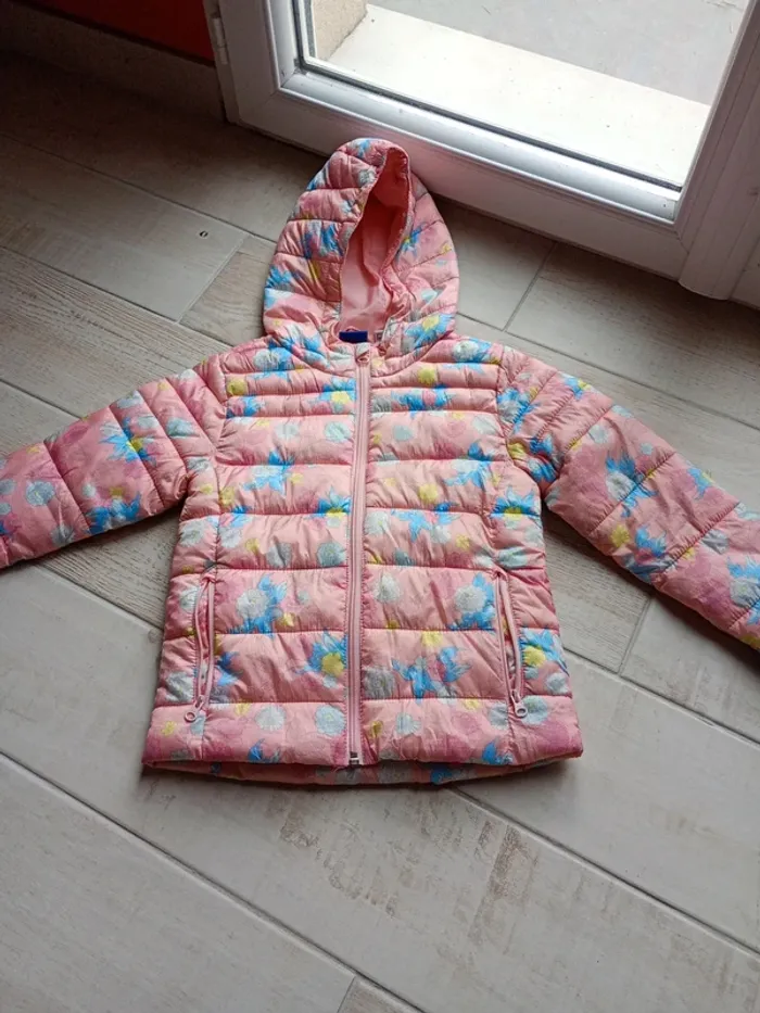 Lot vêtements fille 6 - 7 ans - photo numéro 5