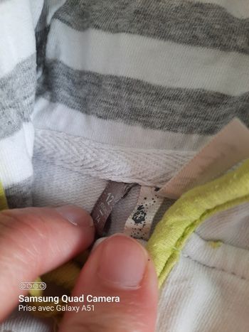 Sweat a capuche zippé